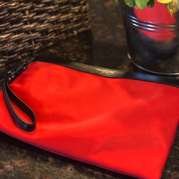 Michael Kors Travel Pouch - Picture 2 of 7